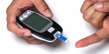 Using a Glucose Meter to Test your Glucose