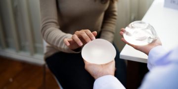 How Silicone and Saline Breast Implants Differ